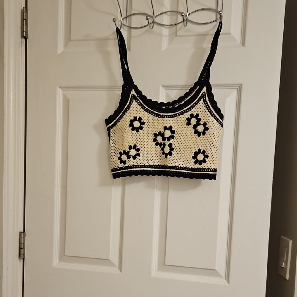 Le Lis Black and Cream Floral Crochet Crop Top